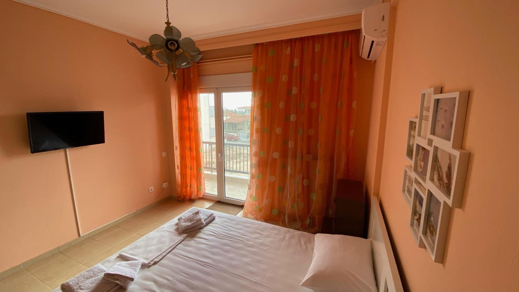 Family Apartment Nea Moudania Ngoại thất bức ảnh